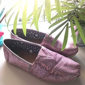 Pink Glitter Tom’s